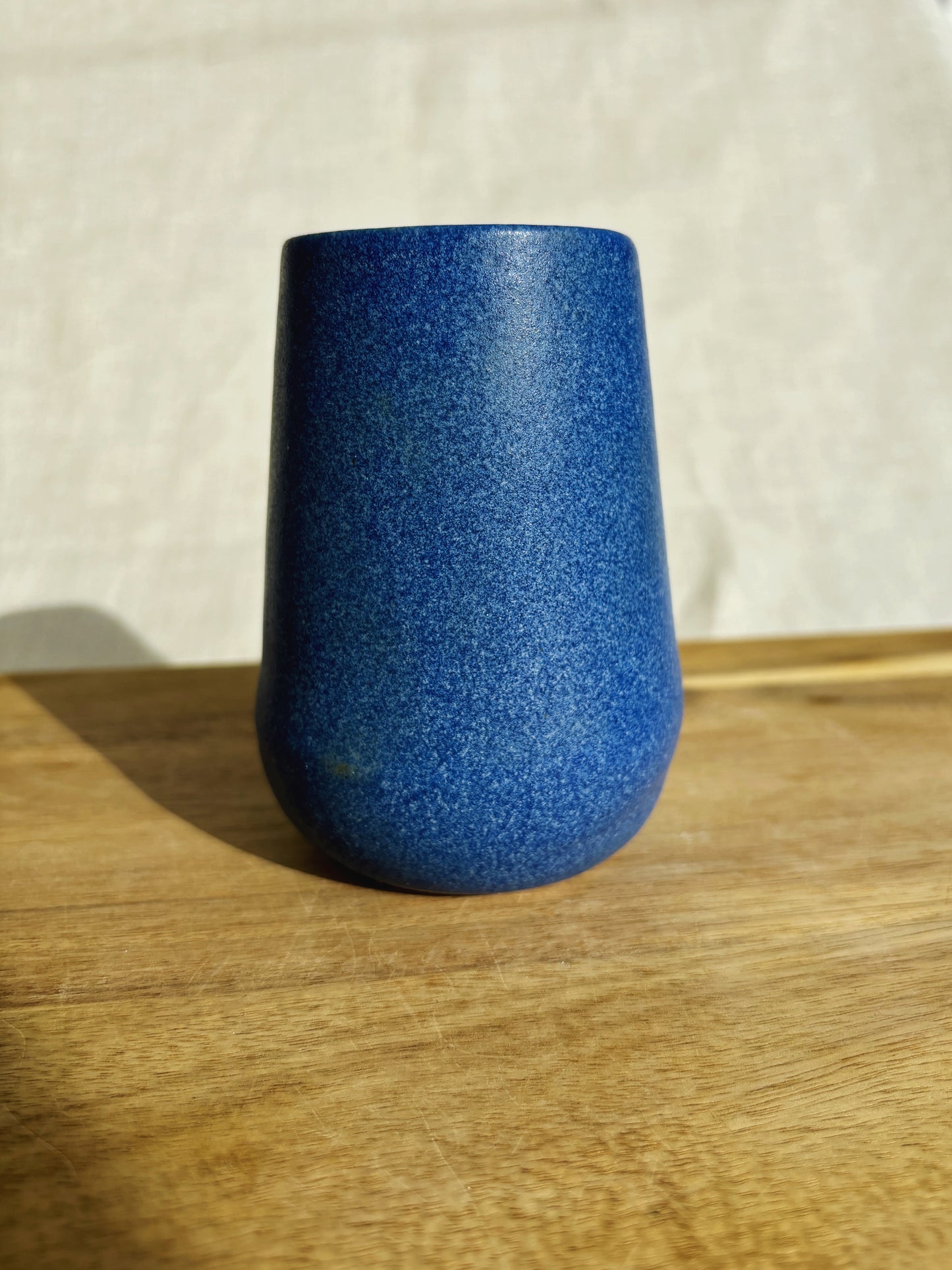 THISTLE HANDLELESS MUG/POT