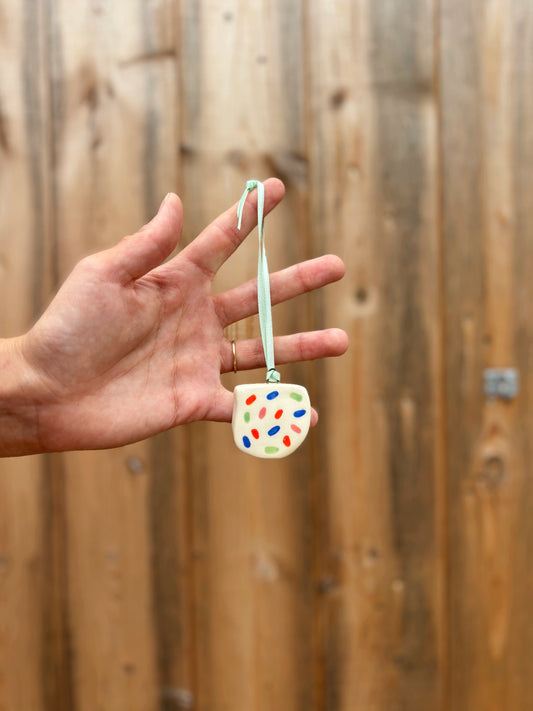 PEBBLE HANGING CHARM