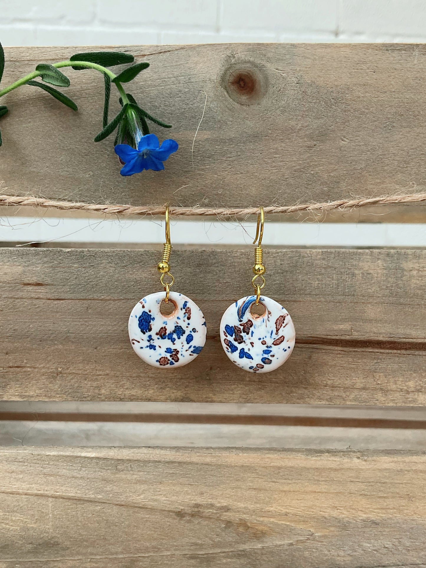 CONFETTI MOON EARRINGS (MEDIUM)