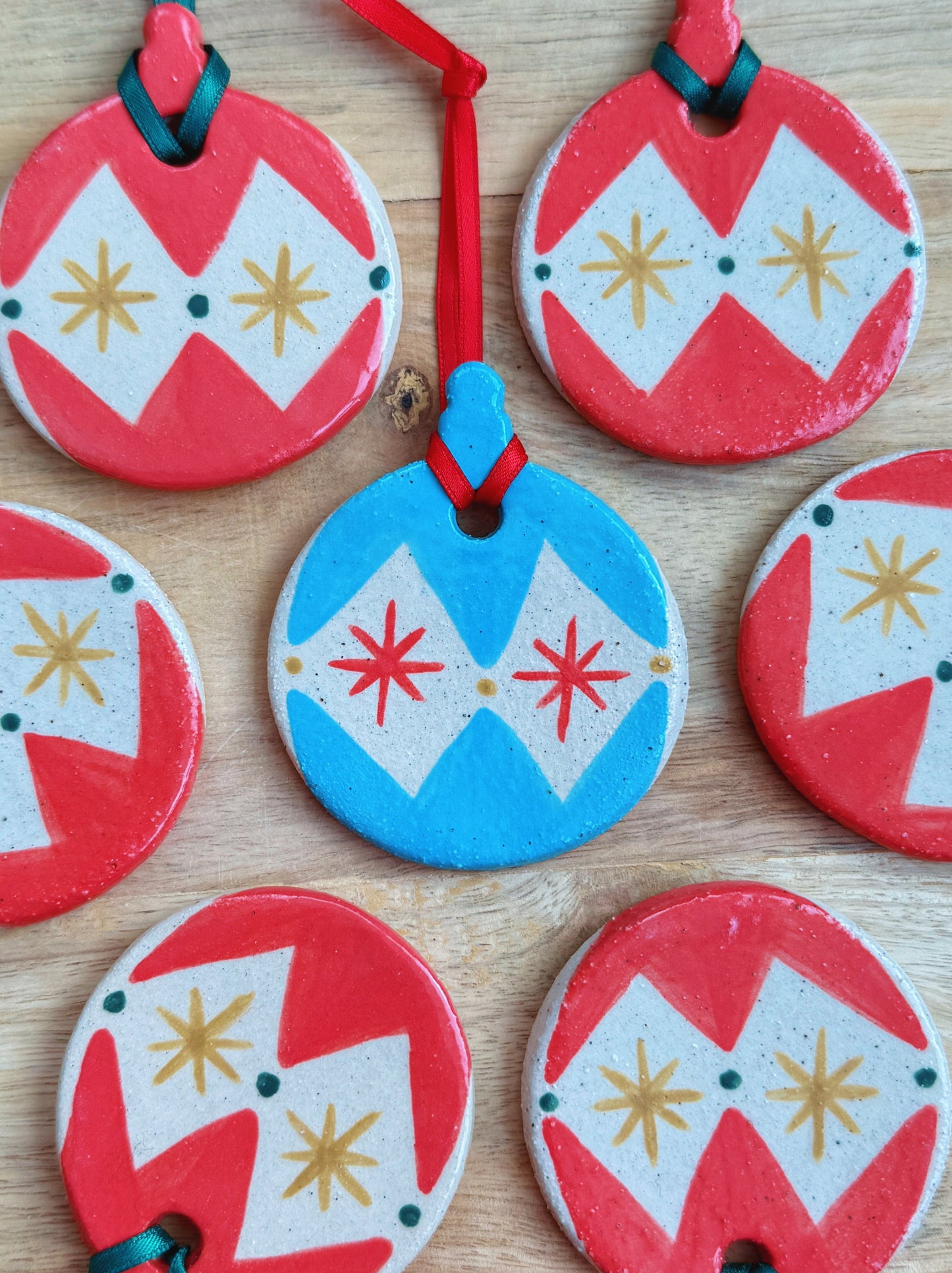 BAUBLE DECORATIONS (4 colour options)