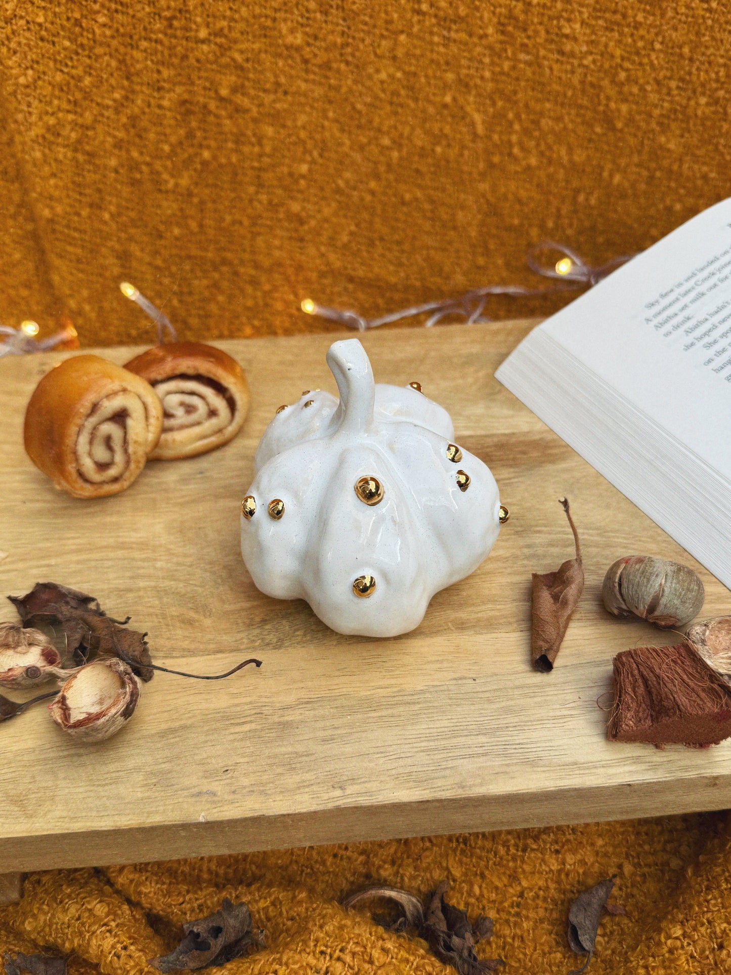 KNOBBLY GOLD PUMPKIN