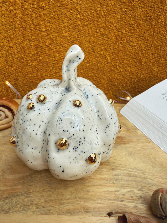SPECKLED KNOBBLY GOLD PUMPKIN
