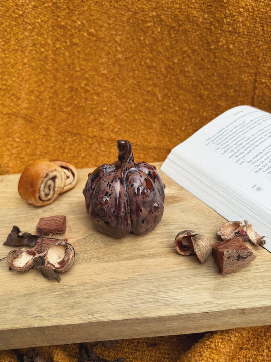 KNOBBLY PLUM PUMPKIN