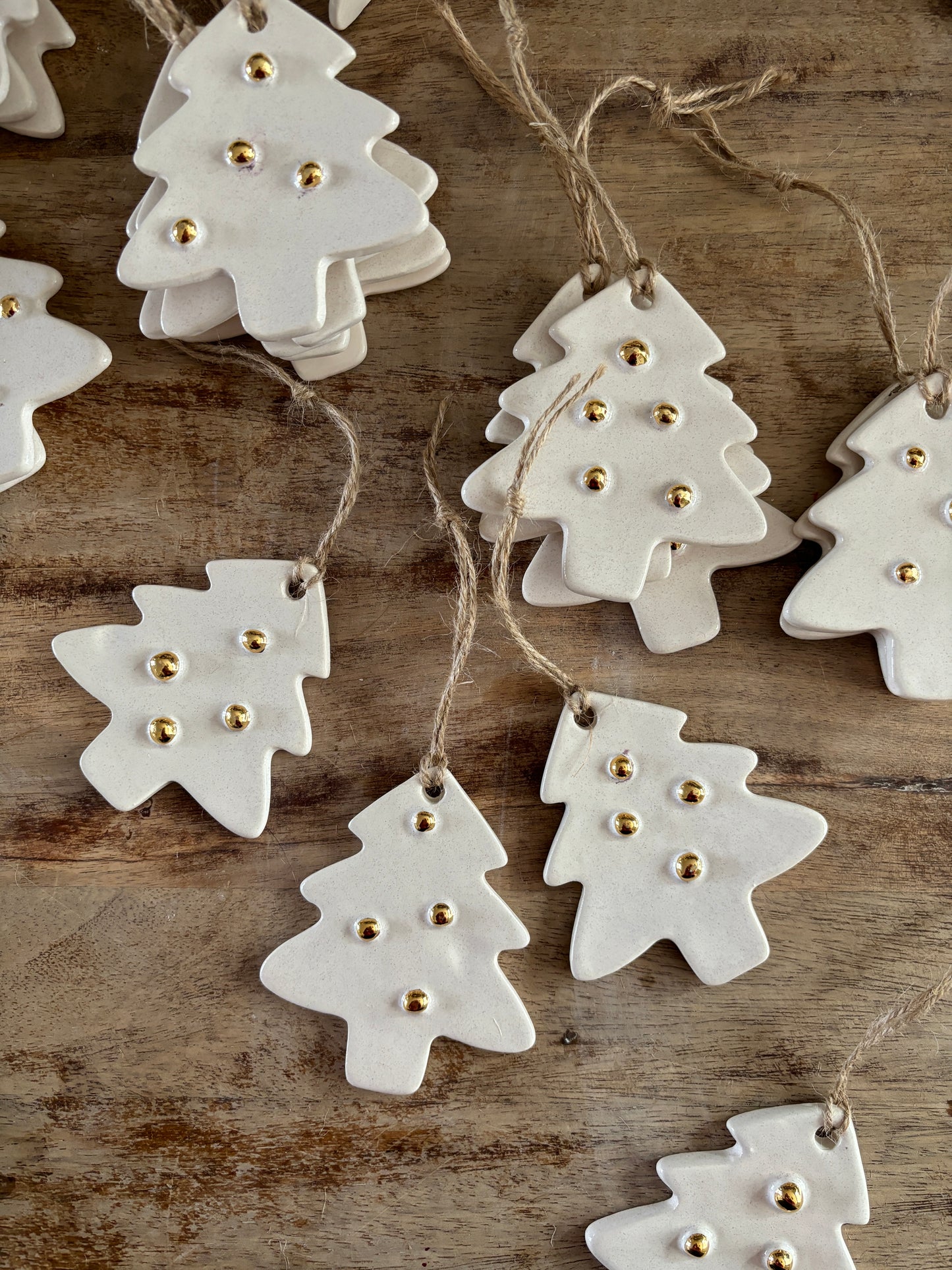 GOLD HANGING CHRISTMAS TREES