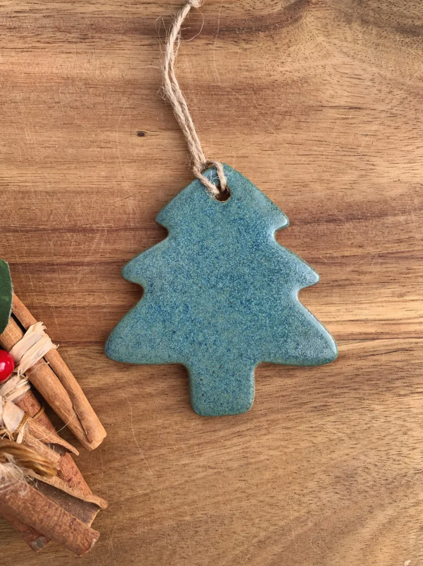 TREE HANGING DECORATION (4 COLOURS)
