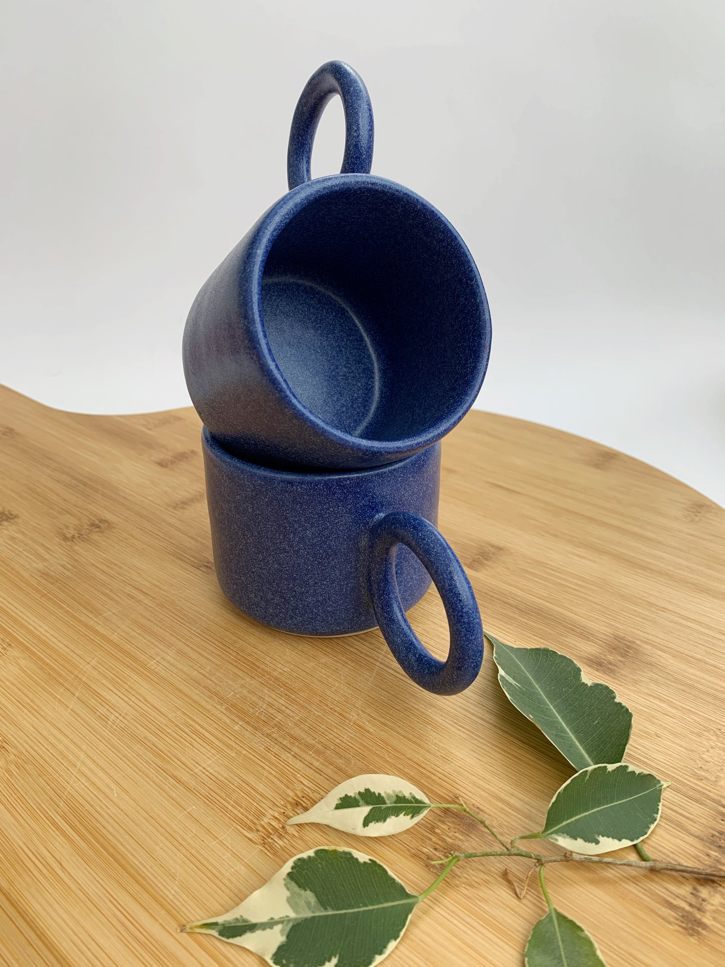 THISTLE MUG (SHORT)