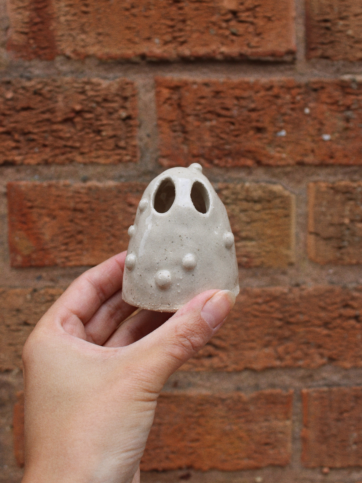 Knobbly Cream Ghosties