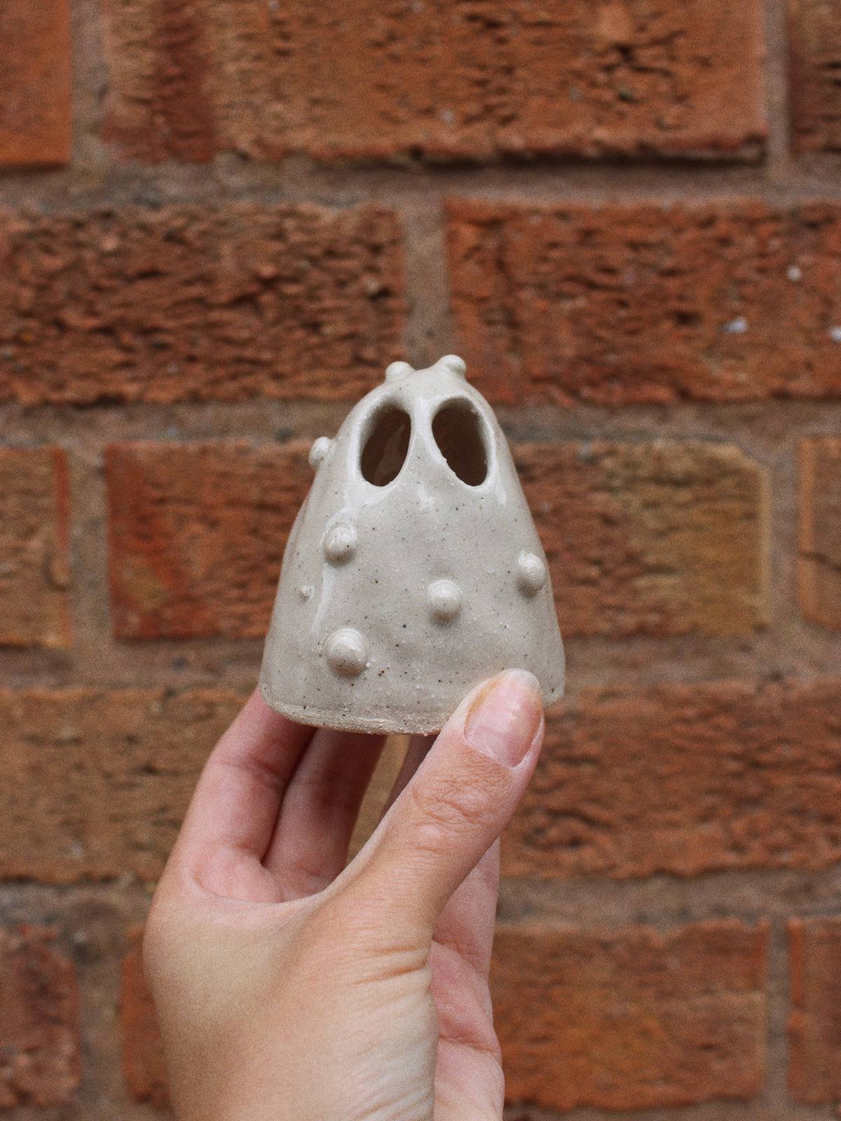 Knobbly Cream Ghosties
