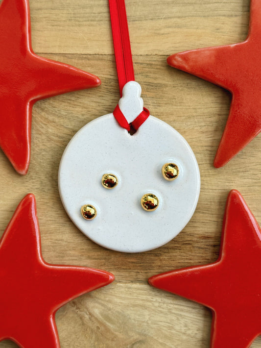 GOLD HANGING BAUBLES