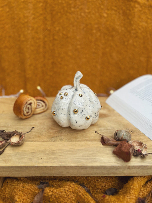 SPECKLED KNOBBLY GOLD PUMPKIN
